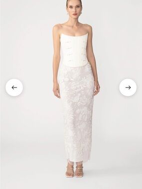 Arielle embroidered skirt